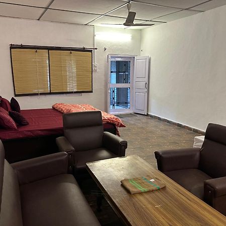 Dreamwoods A Travellers Farm Hostel Νταραμσάλα Εξωτερικό φωτογραφία